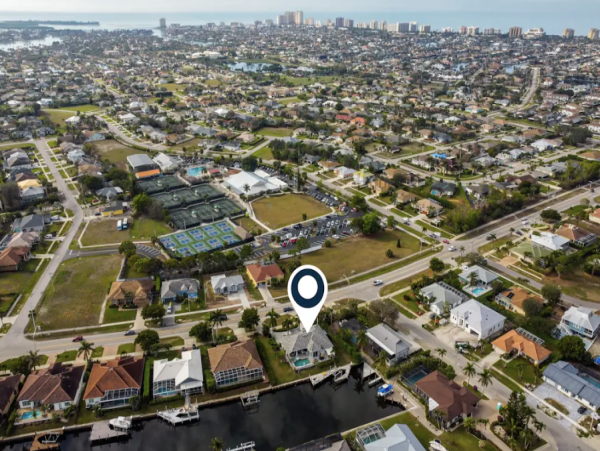 Marco Island Beautiful 3 Bedroom Home with Pool & Canal View